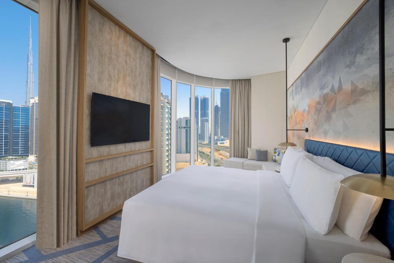 Hilton Garden Inn Dubai Business Bay Exteriör bild