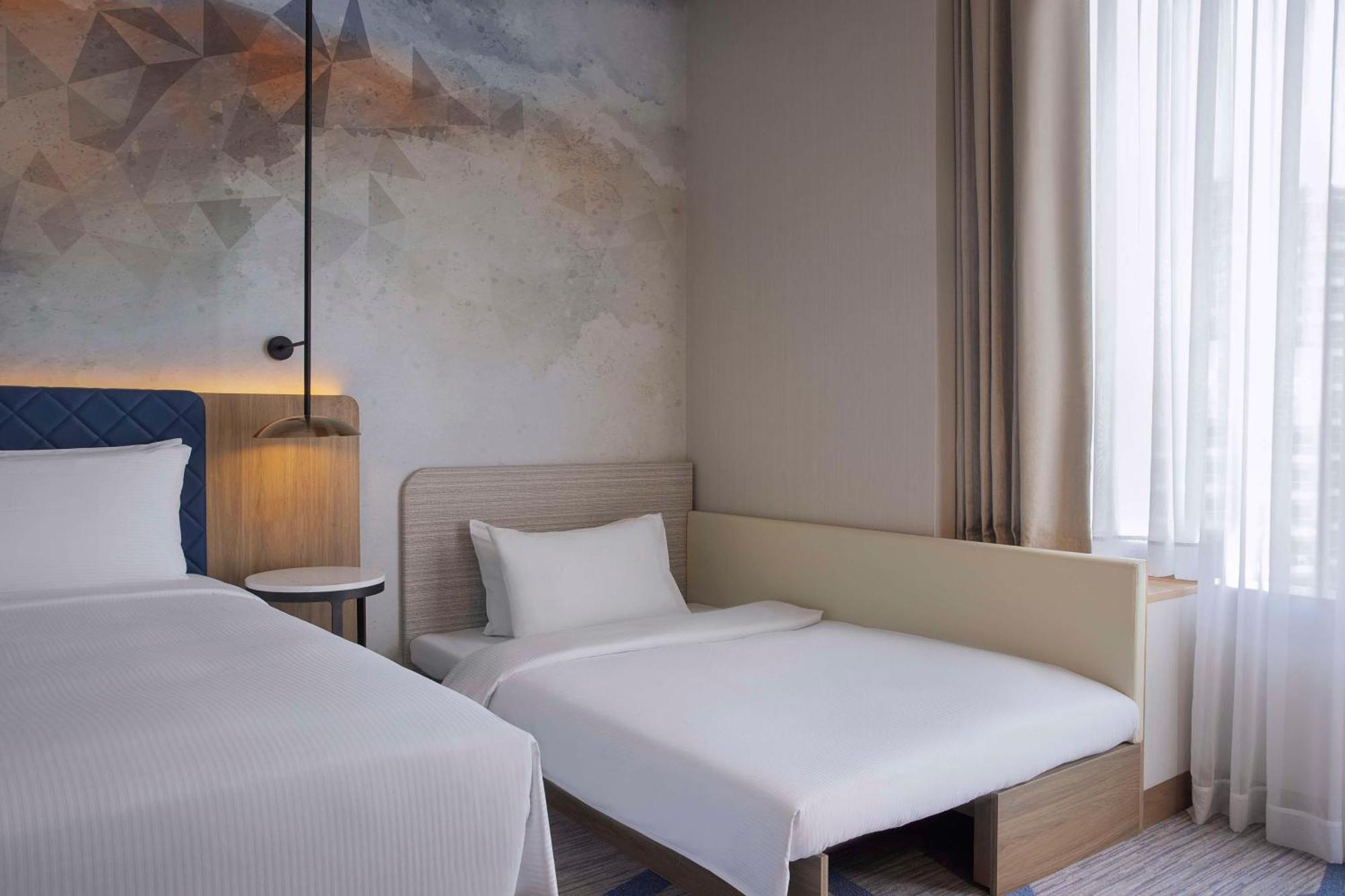 Hilton Garden Inn Dubai Business Bay Exteriör bild