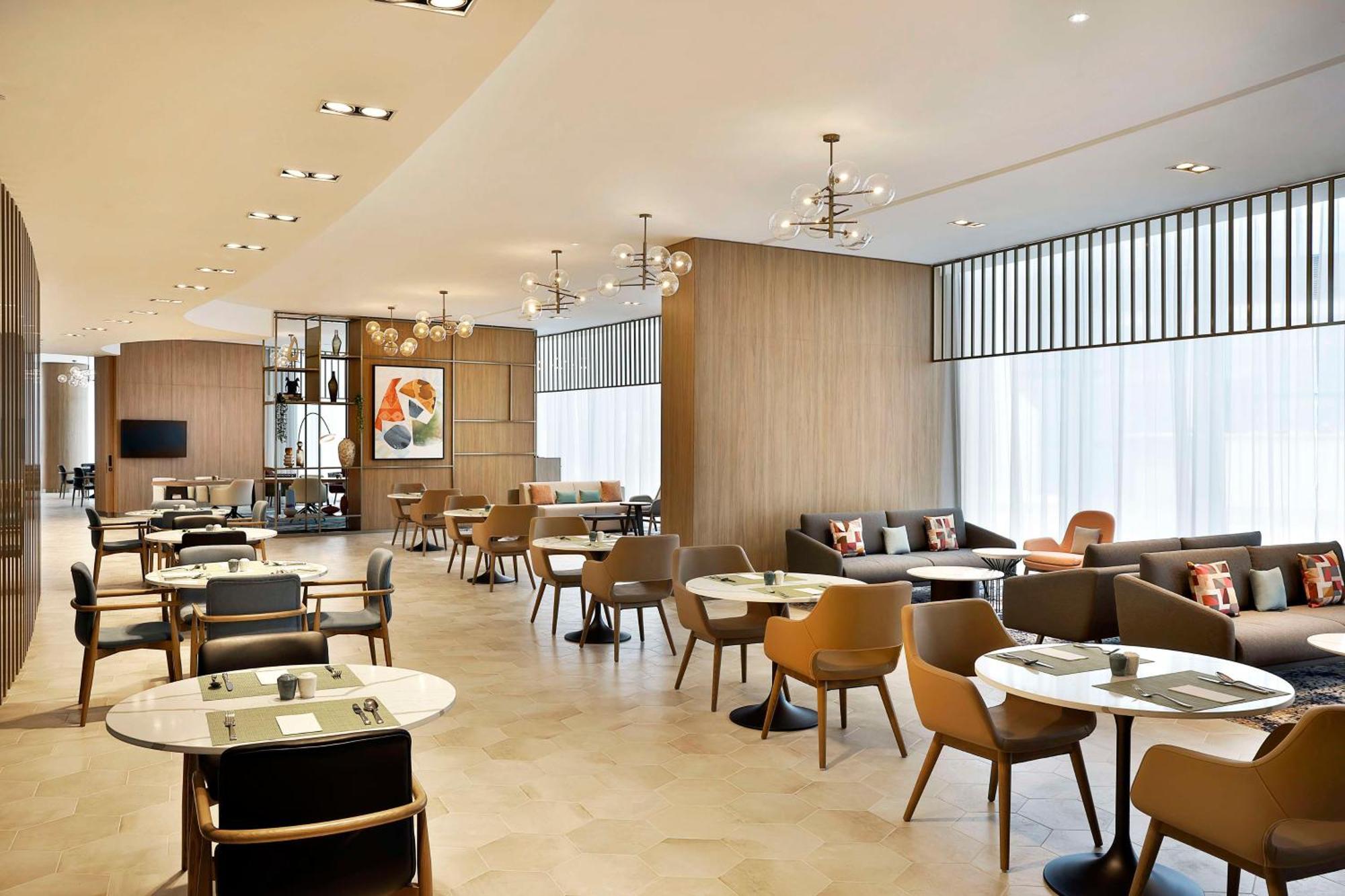 Hilton Garden Inn Dubai Business Bay Exteriör bild